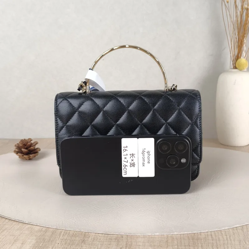 Chanel Crossbody Bag coco crush woc Black Grained Calfskinmini19.2 × 3.5 × 12.3 cm — cover view 2 of 5