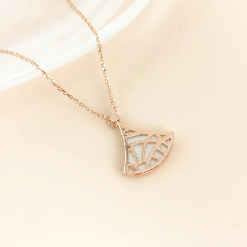 Bvlgari Necklace DIVAS’ DREAM Collection Pearl White Mother-of-Pearl 18KR ose Gold Diamond Medium 43cm — cover view 9 of 9