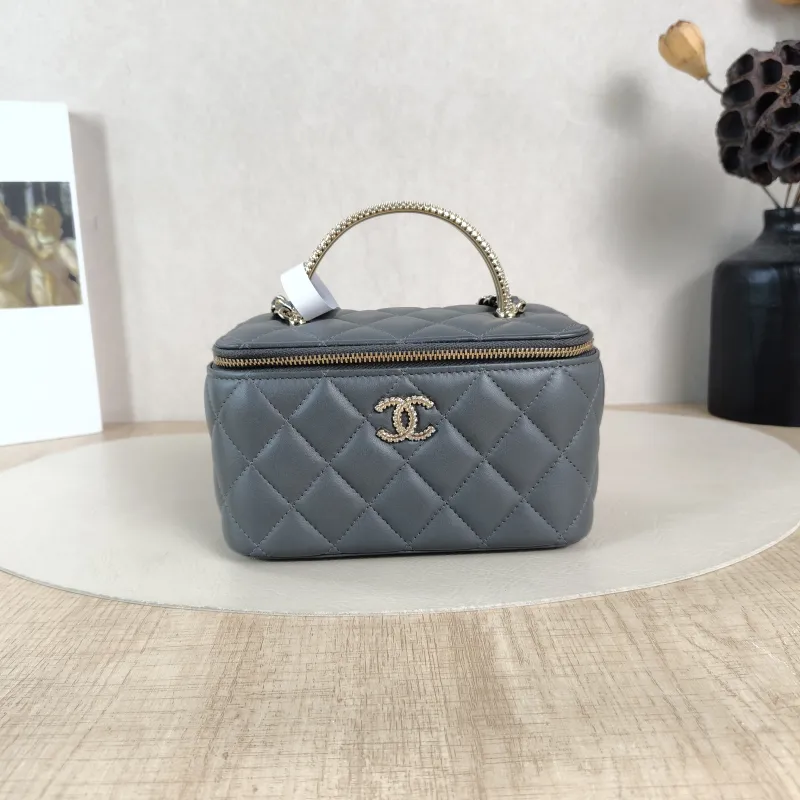 Chanel Crossbody Bag Edition Grey Lambskinmini16 × 8 × 9.5 cm