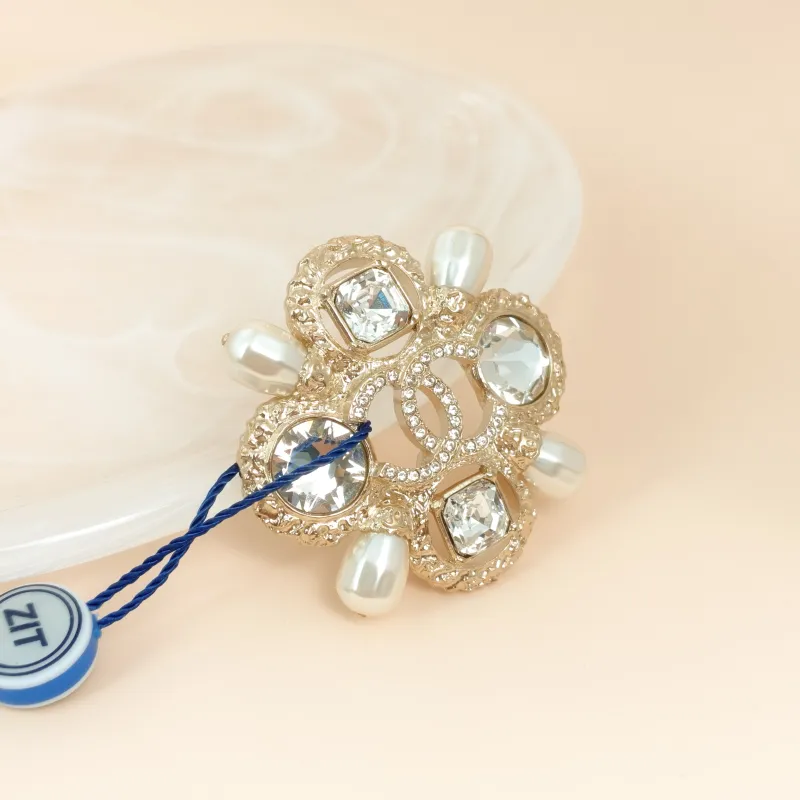 Chanel Brooch Pearl Brooch Gold One Size — cover view 3 of 7