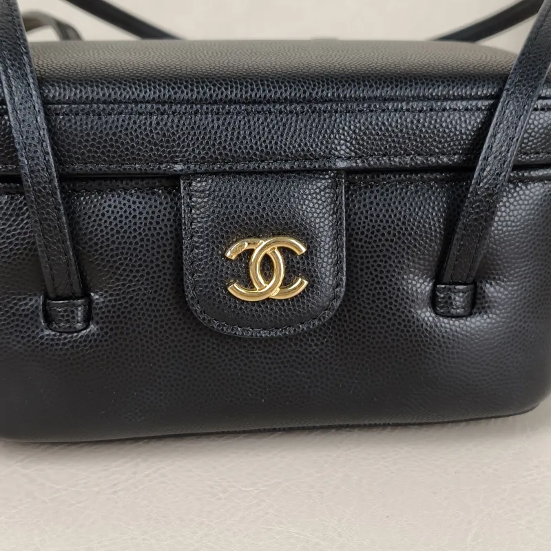 Chanel Shoulder Bag26s preppy Shoulder Bag Black Calfskin17 × 8 × 9.5 cm — detail view 5 of 14