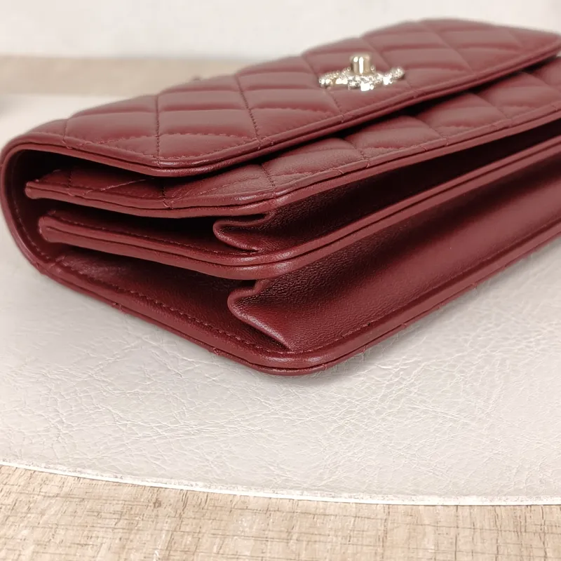 Chanel Crossbody Bag C woc Burgundy Lambskinmini19.2 × 3.5 × 12.3 cm — detail view 12 of 15