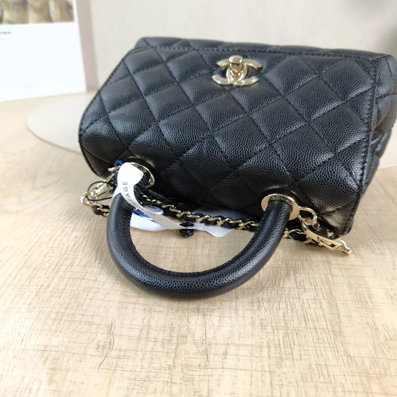 Chanel Top Handle Bag Coco Handle​Black Grained Calfskinmini19 × 9 × 13 cm — detail view 3 of 14