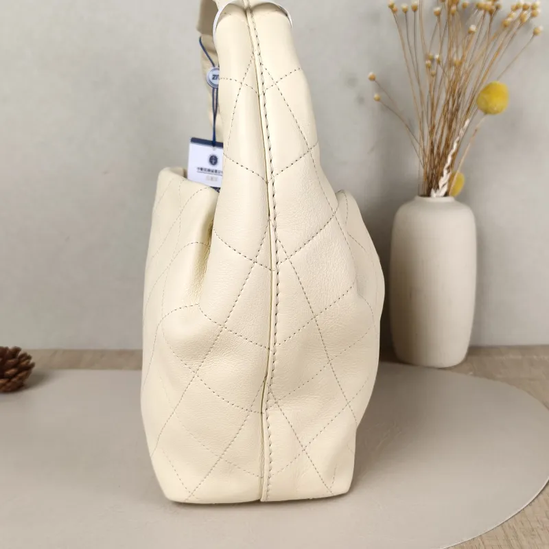 Chanel Crossbody Bag 26c hobo Beige Calfskin One Size 32 × 12 × 24 cm — detail view 9 of 9