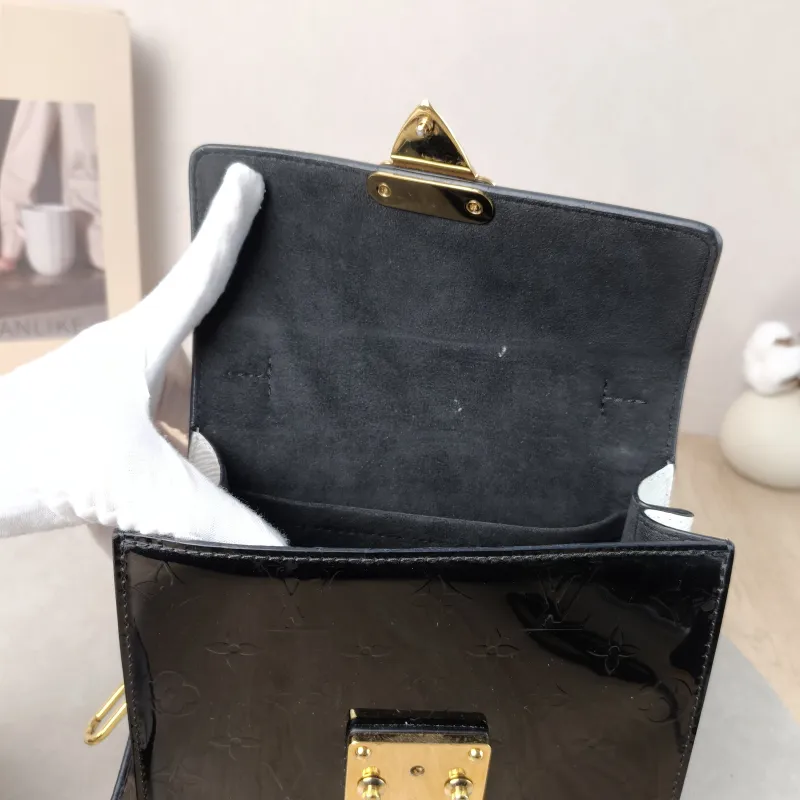 Louis Vuitton Crossbody Bag Spring Street Black Patent Leather · PVC 17 × 8.5 × 16 cm — detail view 4 of 14