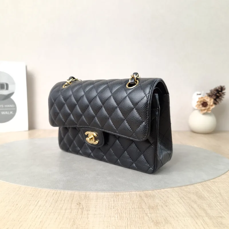 Chanel Crossbody Bag Classic Flap CF Black Grained Calfskin Small 23 × 6 × 14.5 cm — cover view 3 of 6