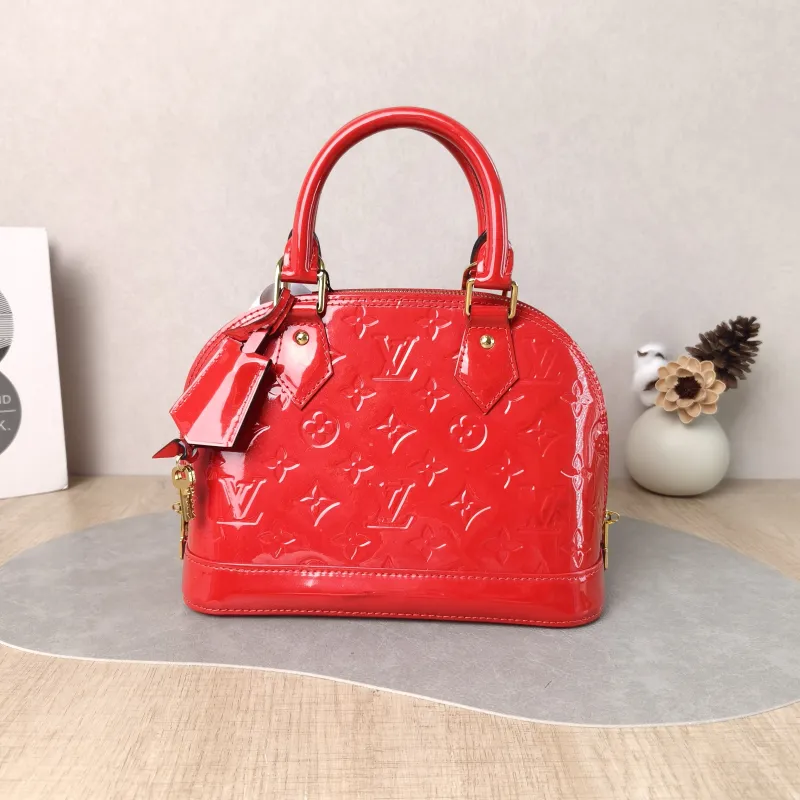 Louis Vuitton Crossbody Bag Alma BB Patent Leather BB 23.5 × 11.5 × 17.5 cm