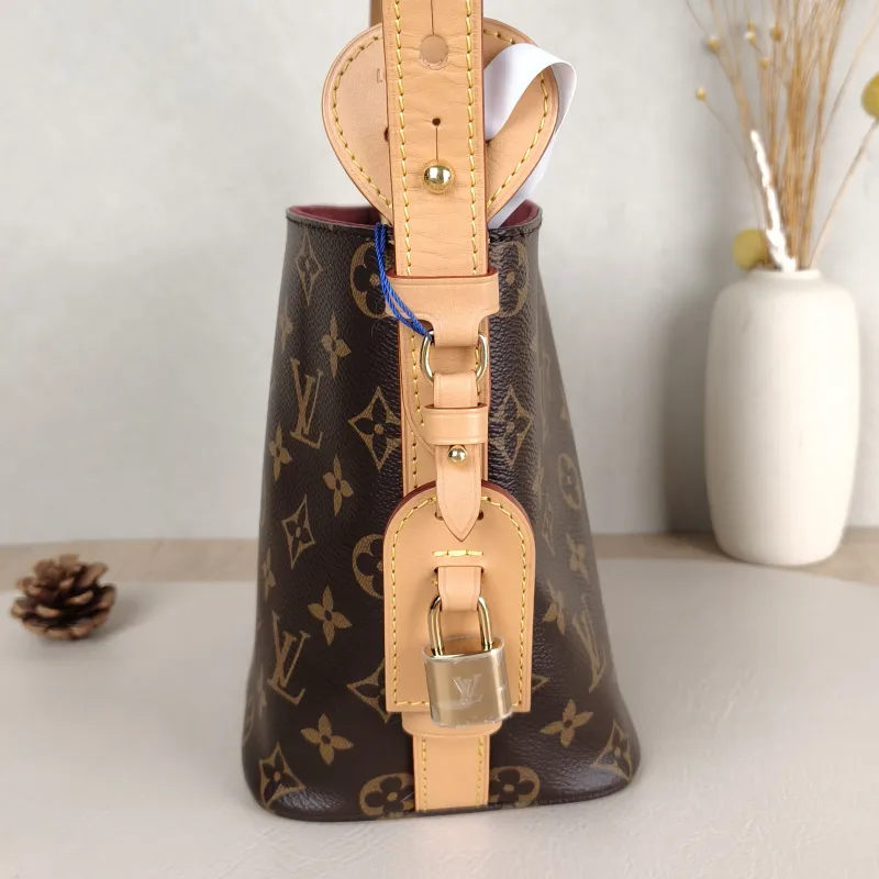 Louis Vuitton Top Handle Bag ALL IN BB Monogram PVCBB16 × 12 × 18 cm — detail view 7 of 10