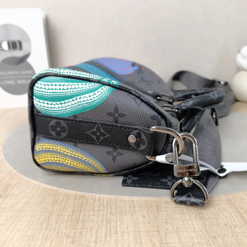 Louis Vuitton Crossbody Bag Keepall 25 PVC Medium25 × 11 × 15 cm — detail view 9 of 13