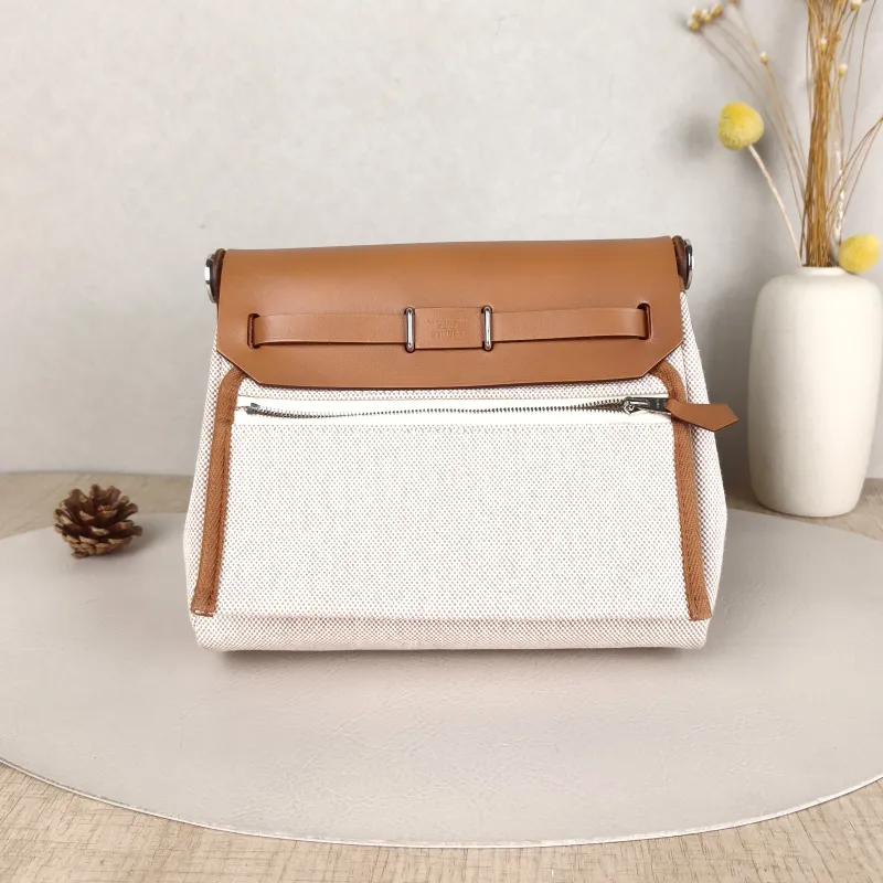 Hermès Shoulder Bag Herbag Zip 20 Beige Canvas mini20 × 7 × 17 cm — cover view 4 of 5