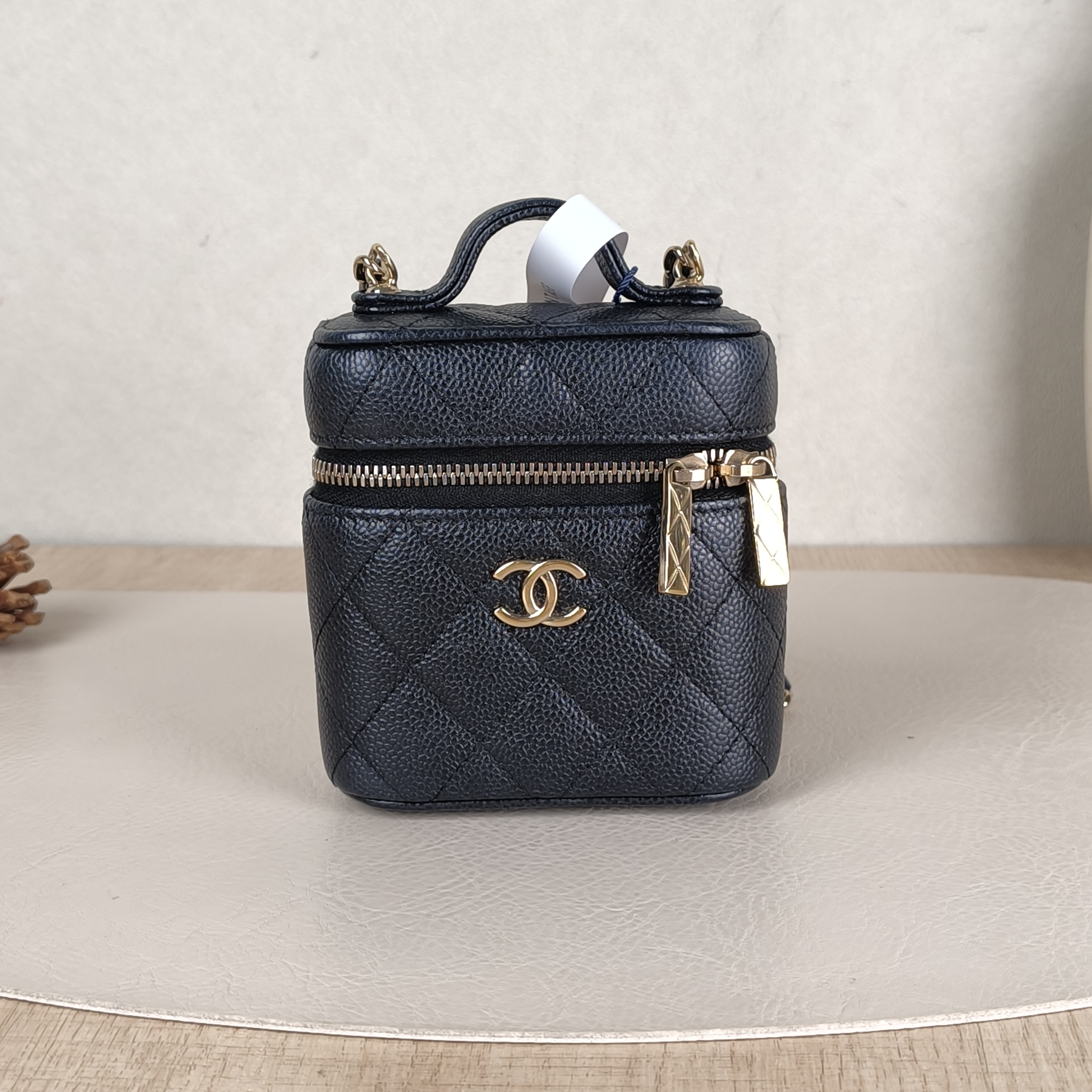 Chanel Crossbody Bag Box Crossbody Bag Black Grained Calfskinmini9.5 × 4 × 10 cm
