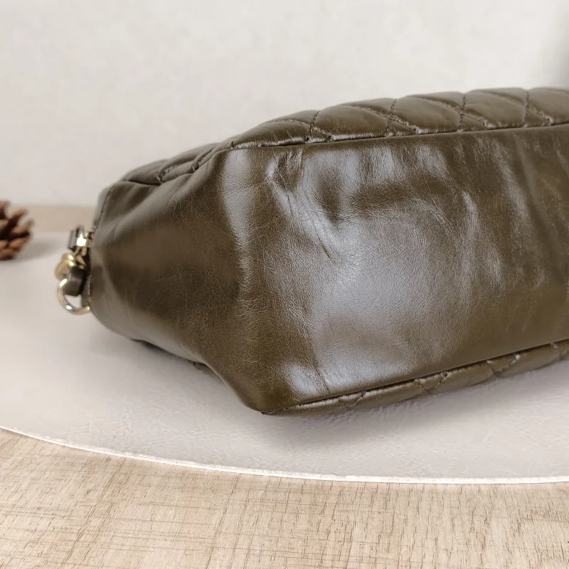 Chanel Crossbody Bag Camera Bag Waxed Leather 22.5 × 9 × 16.5 cm — detail view 3 of 16