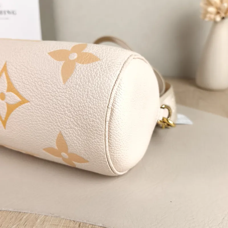 Louis Vuitton Crossbody Bag Papillon · Monogram Empreinte Embossed Calfskin BB 20 × 10 × 10 cm — detail view 7 of 9