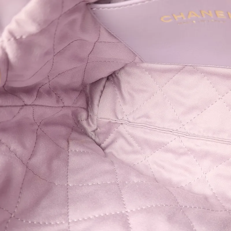 Chanel Crossbody Bag 22Bag Calfskin Mini 20 × 6 × 19 cm — detail view 7 of 12