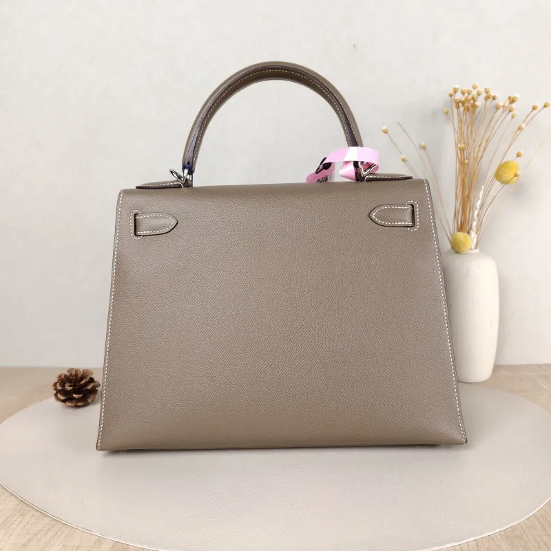 Hermès Shoulder Bag Kelly 28 Silver-Tone Hardware18 Epsom Calfskin Medium28 × 10 × 22 cm — cover view 3 of 5