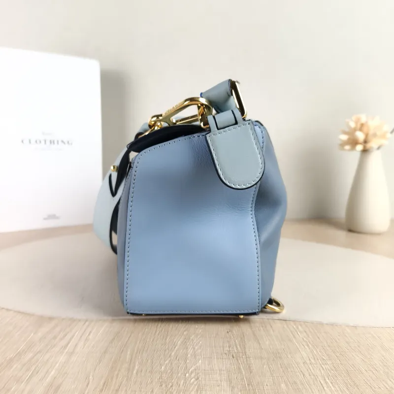 LOEWE Crossbody Bag Puzzle Blue CC alfskin Small 24 × 10.5 × 16.5 cm — detail view 3 of 11