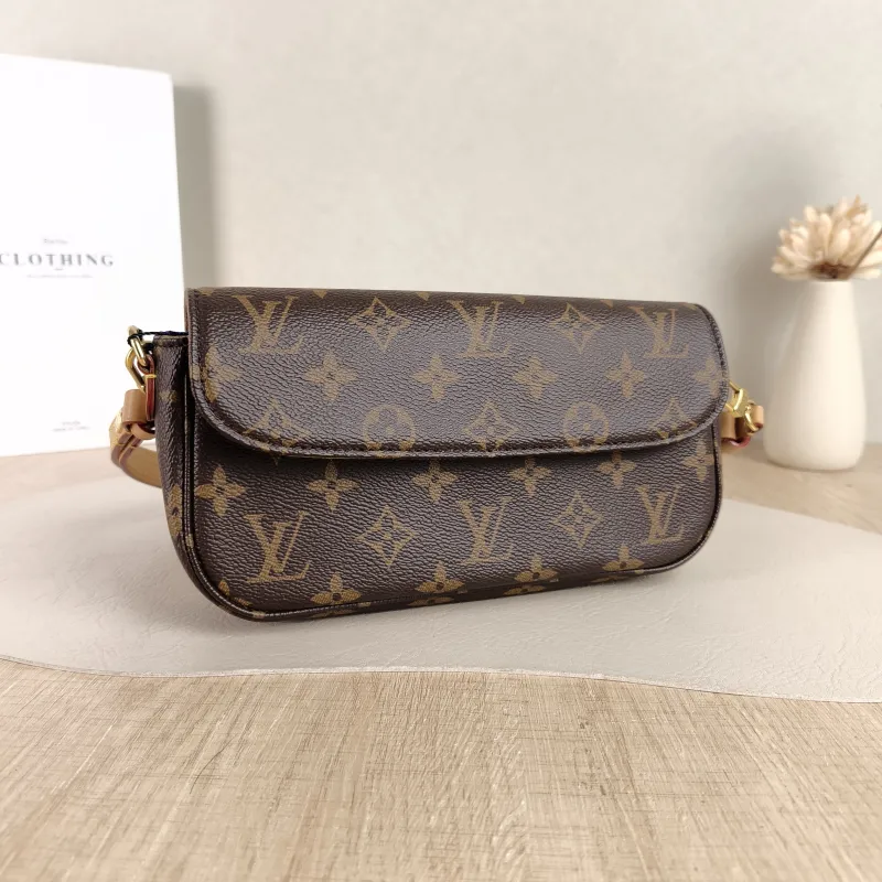 Louis Vuitton Crossbody Bag IVY Monogram PVC Small 23.5 × 4.3 × 12 cm — cover view 5 of 5