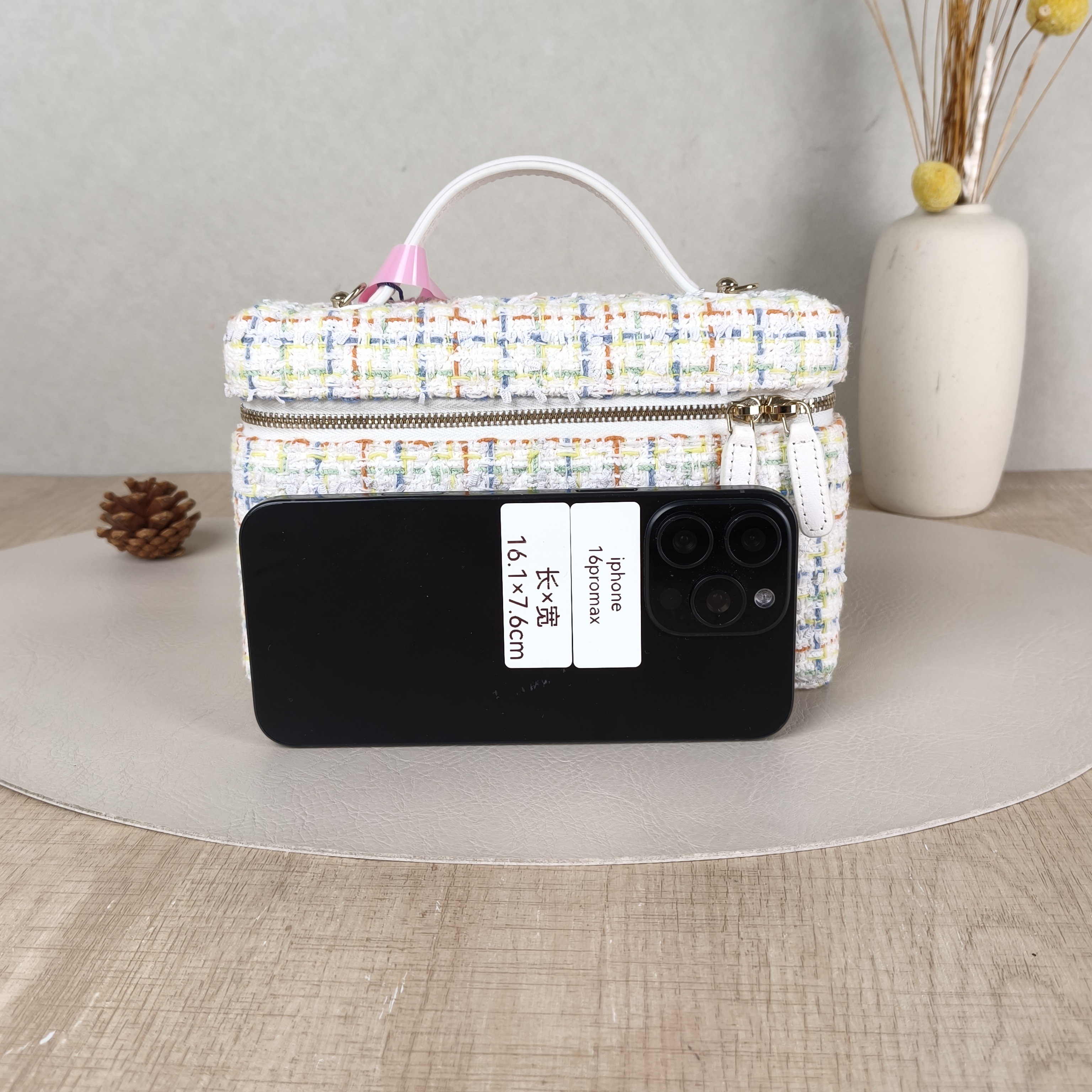Chanel Crossbody Baglp Box Bag Top Handle Crossbody Bag One Size19.5 × 5 × 17 cm — cover view 5 of 5