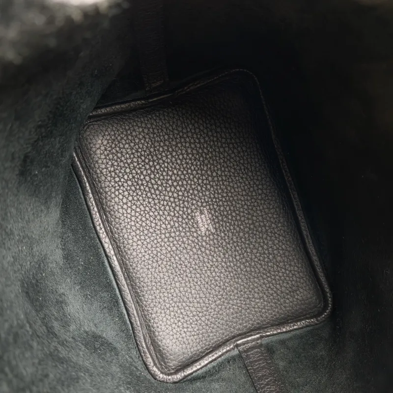 Hermès Top Handle Bag Picotin Lock 18 18Black Clemence Taurillon TC Calfskin Small18 × 13 × 19 cm — detail view 9 of 12