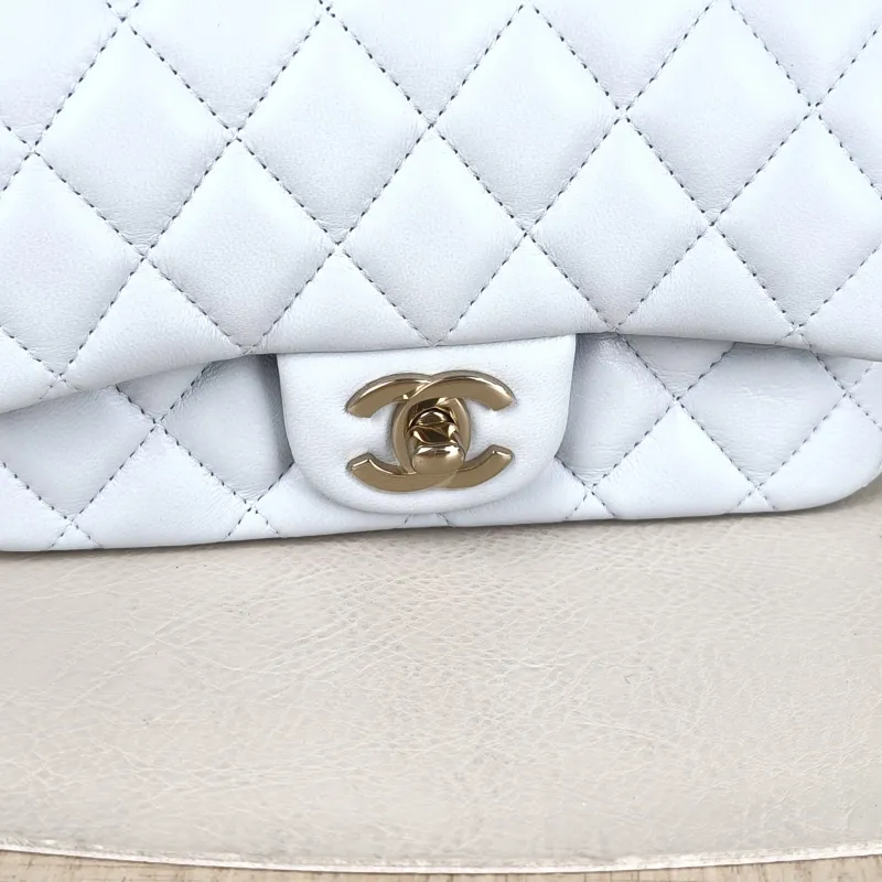 Chanel Crossbody Bag Classic Flap Large Mini CF Mini Collection Crossbody Bag Lambskinmini18 × 5 × 12 cm — detail view 13 of 15