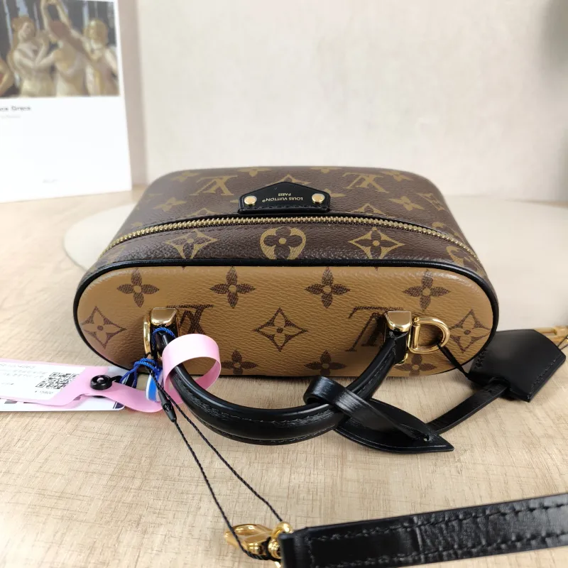 Louis Vuitton Shoulder Bag VANITY Cosmetic Bag Monogram PVC Small 19 × 11 × 13 cm — detail view 11 of 11