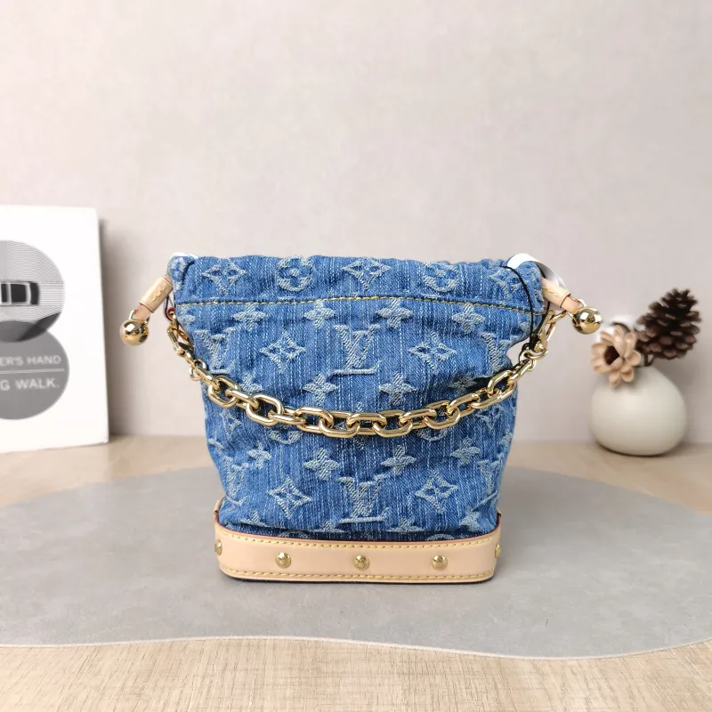 Louis Vuitton Crossbody Bag NANO NOÉ Bucket Bag Nano Blue nano 20.5 × 9 × 17.5 cm