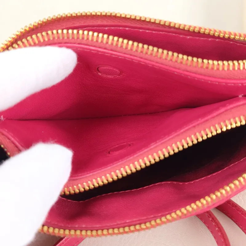 Miumiu Crossbody Bag Red Calfskin One Size20.5 × 2 × 11.5 cm — detail view 4 of 12