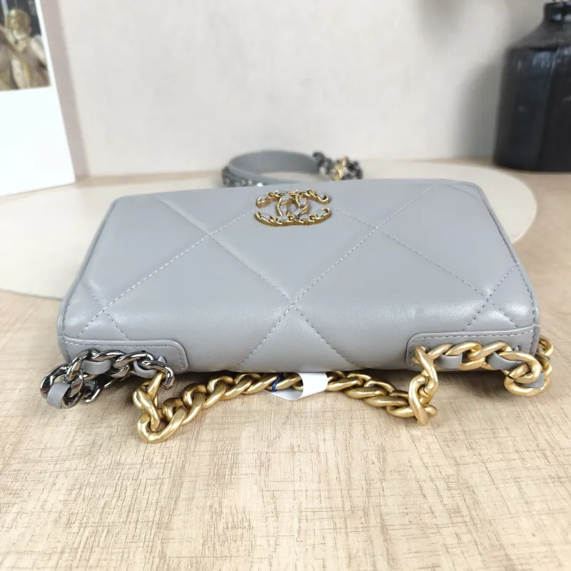 Chanel Crossbody Bag 19Bag WOC Grey SL ambskin Mini 19.2 × 3.5 × 12.3 cm — detail view 2 of 12