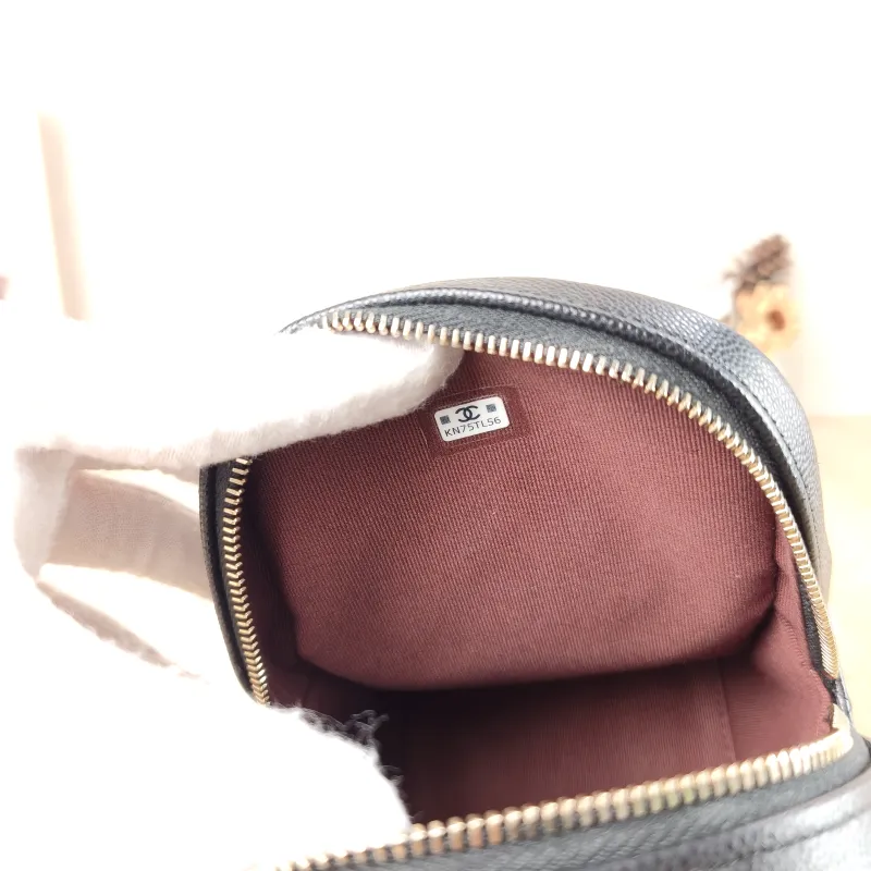 Chanel Crossbody Bag Mini Backpack Crossbody Bag Black Grained Calfskin 13 × 9 × 18 cm — detail view 5 of 9