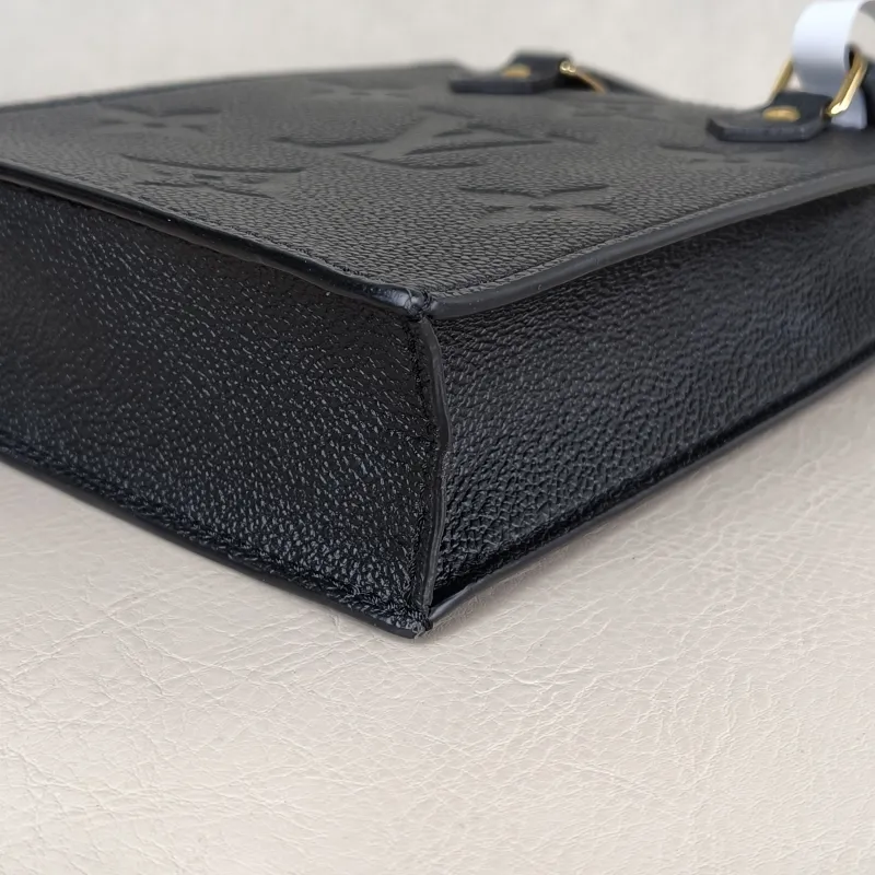 Louis Vuitton Crossbody Bag PETIT SAC PLAT Mini Black Calfskin Mini 14 × 5 × 17 cm — detail view 9 of 9