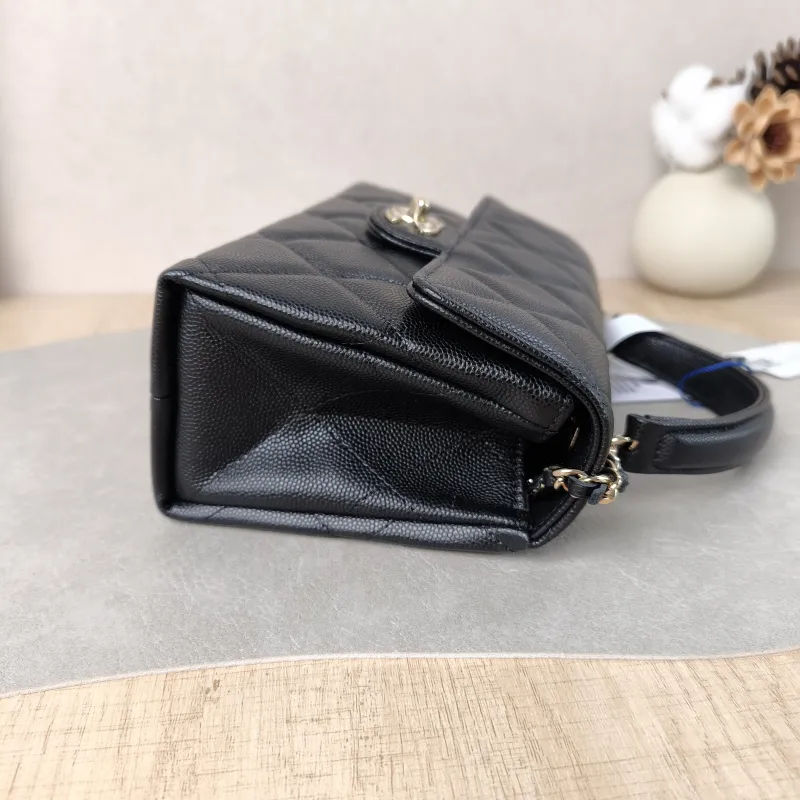 Chanel Crossbody Bag Edition mini Black Grained Calfskin mini 20 × 8 × 12.5 cm — detail view 15 of 15
