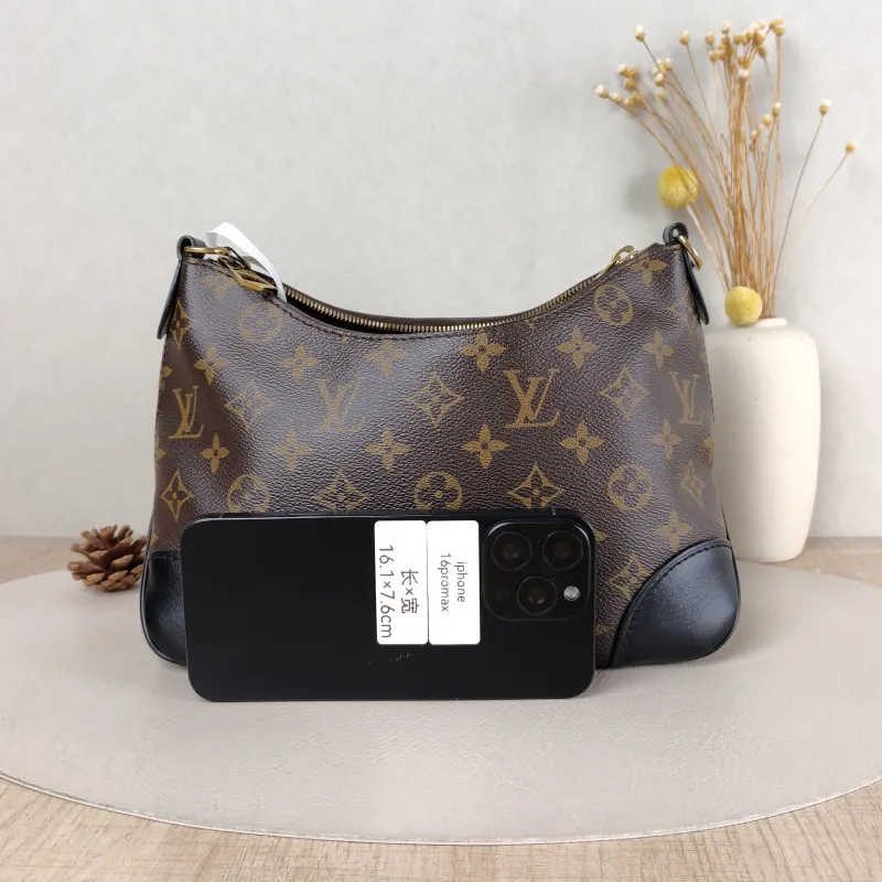 Louis Vuitton Crossbody Bag Boulogne PVC Small 26 × 9.5 × 16 cm — cover view 3 of 5