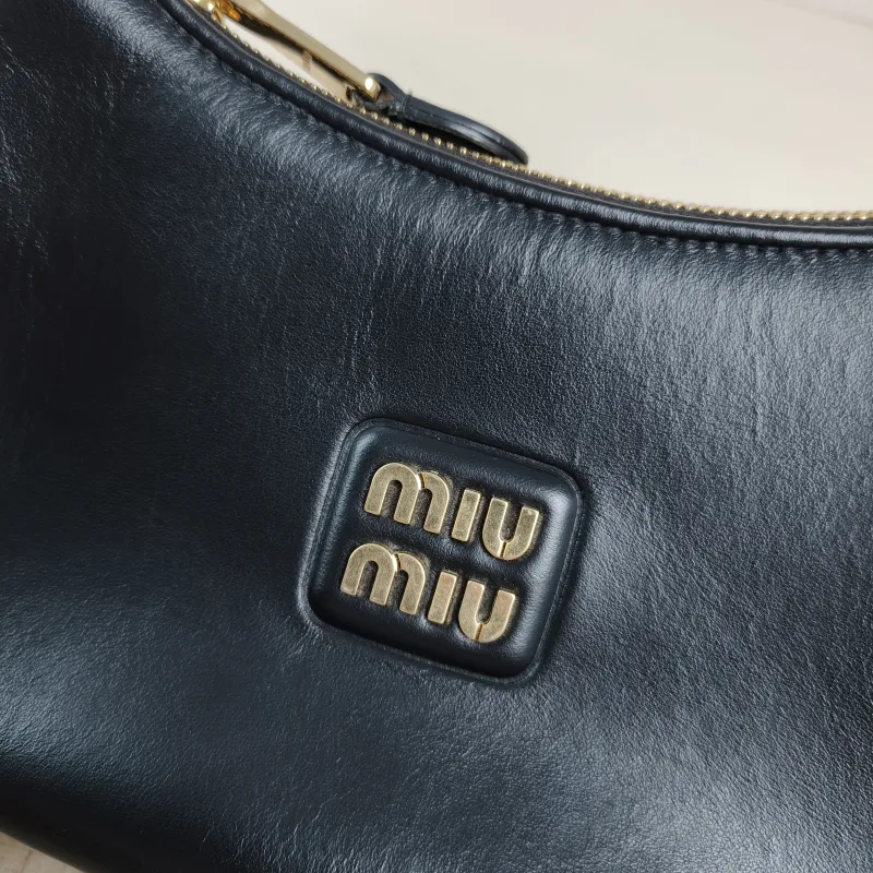 Miumiu Shoulder Bag Wander Hobo Black Calfskin Small20 × 6 × 17 cm — detail view 9 of 12