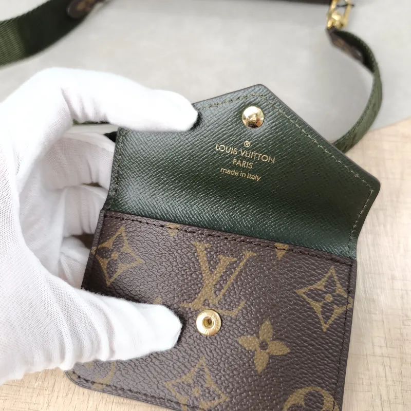 Louis Vuitton Crossbody Bag FÉLICIE STRAP & GO Monogram PVC Small17 × 3.5 × 9.6 cm — detail view 1 of 16