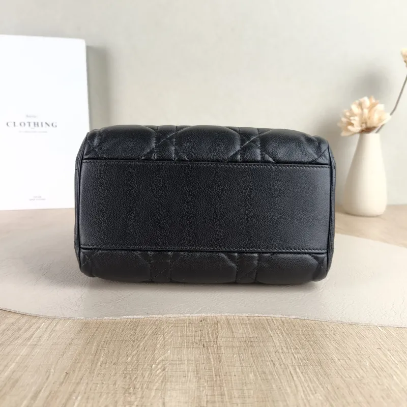 DIOR Crossbody Bag Groove 20 Top Handle Bag Black Calfskin Small 20.5 × 12 × 13.5 cm — cover view 4 of 5