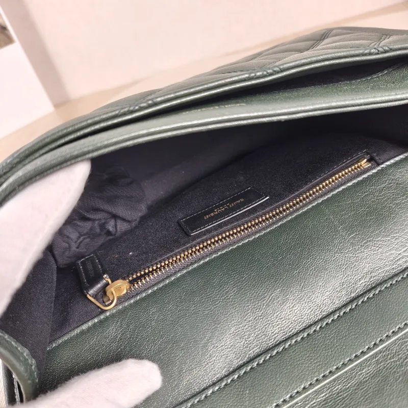 SAINT LAURENT Shoulder Bag Becky Crossbody Bag Green Lambskin 25 × 7 × 17.5 cm — detail view 10 of 11