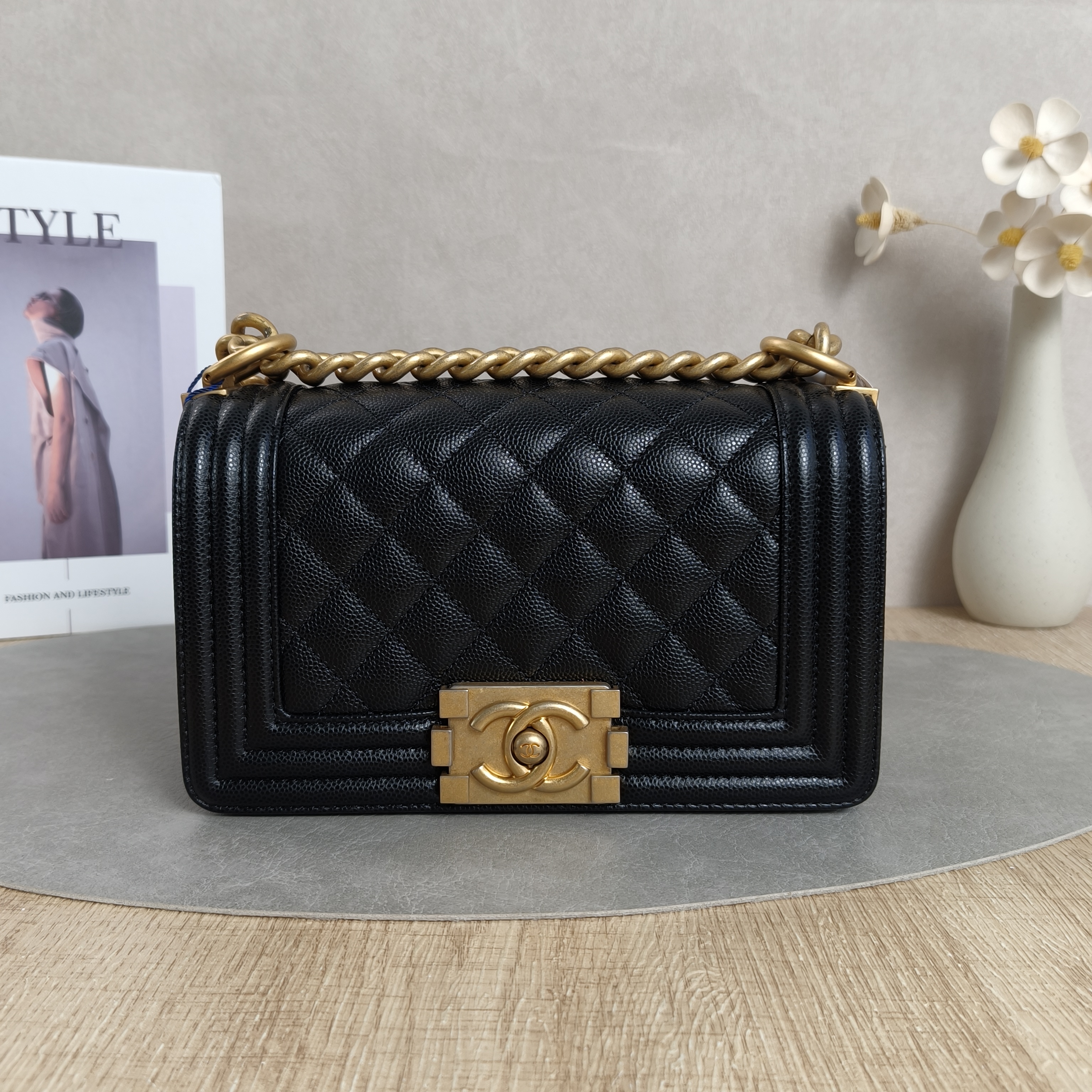 Chanel leboy Small Black with Gold-Tone Hardware Calfskin25 · Dust Bag Authenticity Card · 20.5 × 8.5 × 12 cm