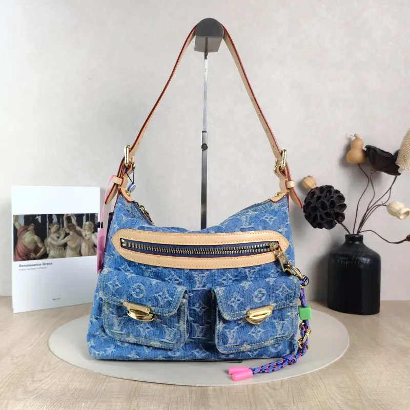 Louis Vuitton Shoulder Bag Baggy hobo Shoulder Bag Blue One Size 30 × 13 × 22 cm