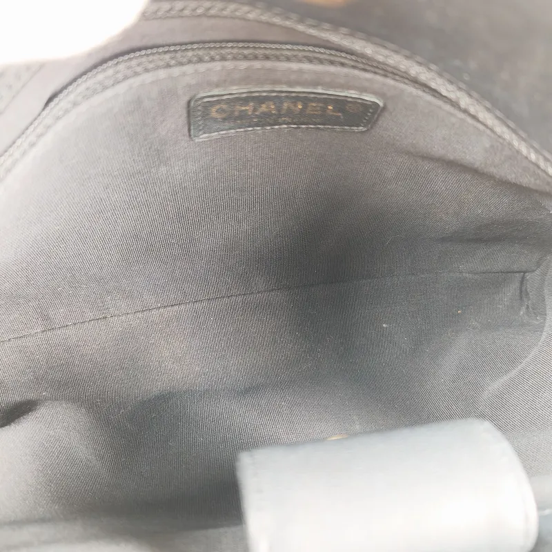 Chanel Shoulder Bag Tote Bag Black Calfskin Large 28 × 11 × 19 cm — detail view 10 of 13