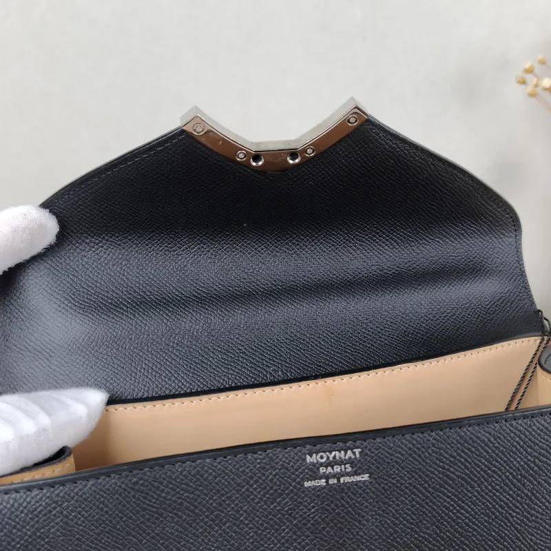 Moynat Crossbody Bag Crossbody Bag Black Calfskin 25.5 × 8 × 18.5 cm — detail view 3 of 11