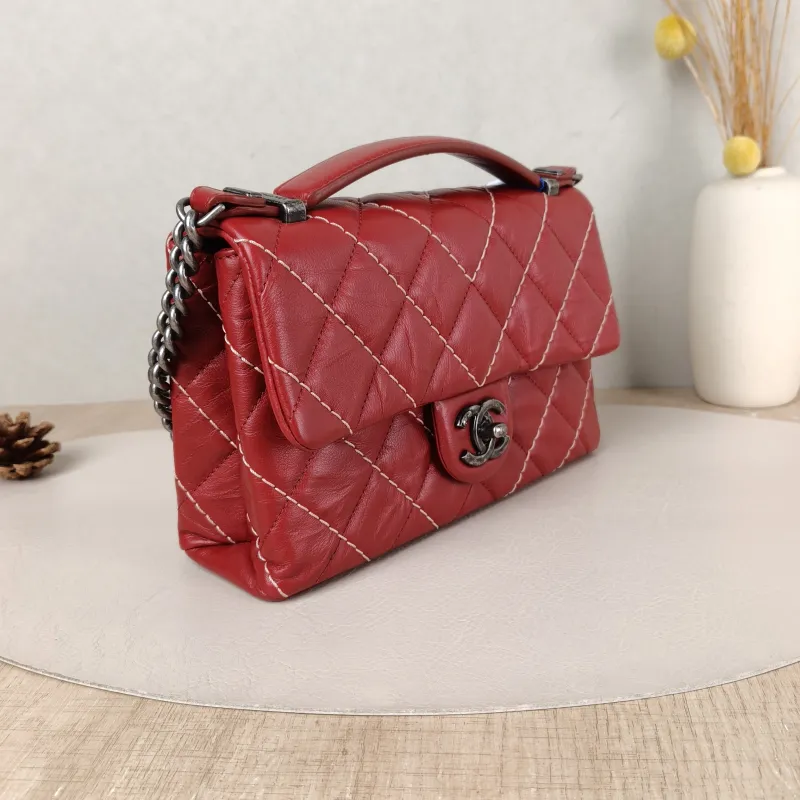 Chanel Crossbody Bag Chain Bag Red Calfskin 22 × 6.5 × 14 cm 23 — cover view 4 of 6