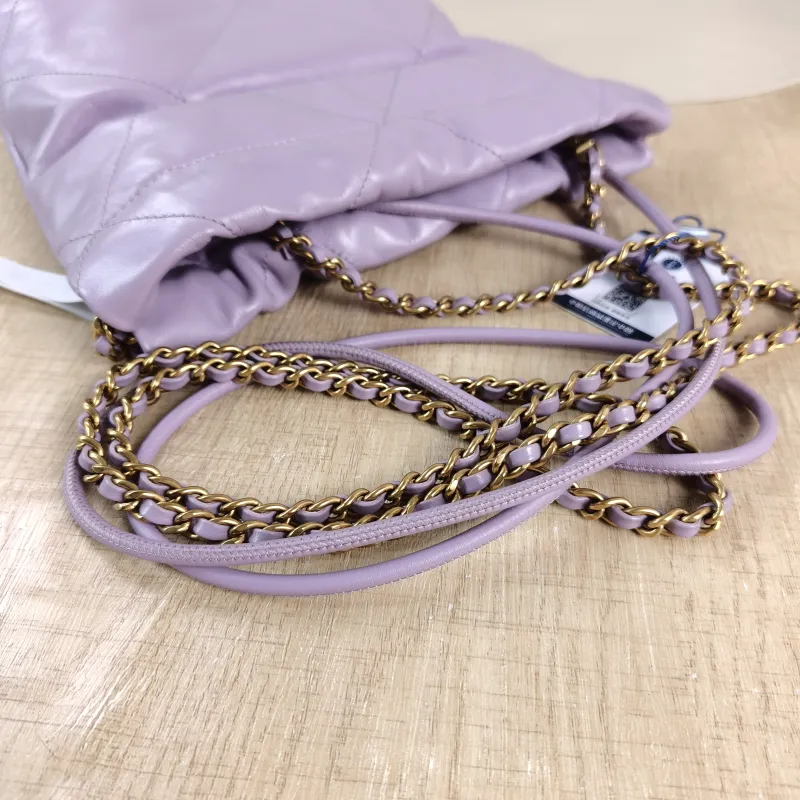 Chanel Crossbody Bag 22Bag Calfskin Mini 20 × 6 × 19 cm — detail view 8 of 10