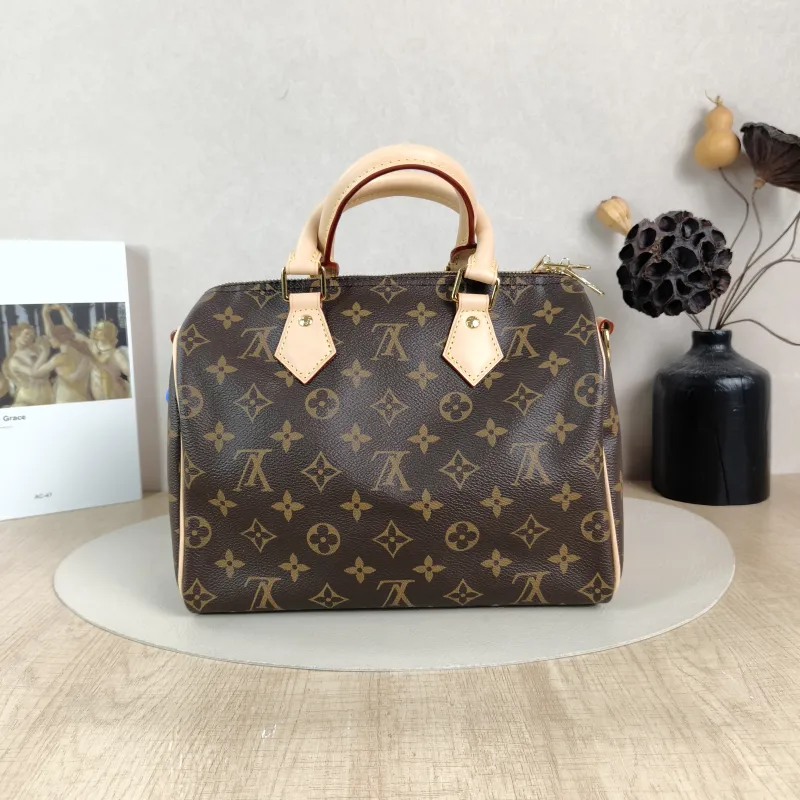 Louis Vuitton Crossbody Bag Speedy25Shoulder Strap Edition-Monogram PVC Medium25 × 15 × 19 cm — cover view 2 of 6