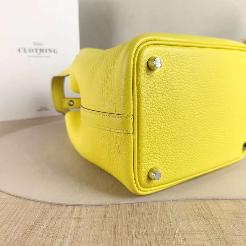 Hermès Top Handle Bag Picotin Lock 18 18 9R TC Calfskin Small 18 × 13 × 18 cm Y — detail view 2 of 11