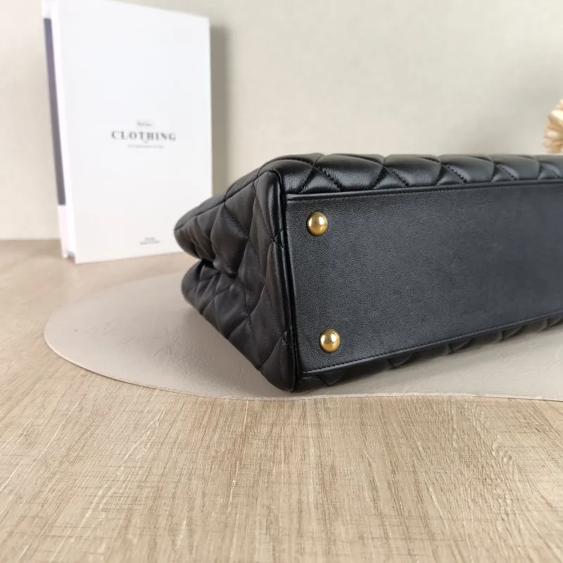 Chanel Shoulder Bag Tote Bag Black One Size 28 × 11 × 18 cm — detail view 9 of 12