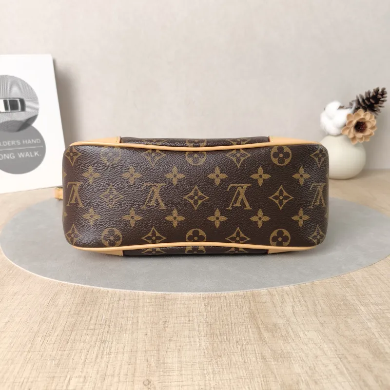 Louis Vuitton Crossbody Bag Boulogne PVC Small26 × 9.5 × 16 cm — cover view 5 of 5