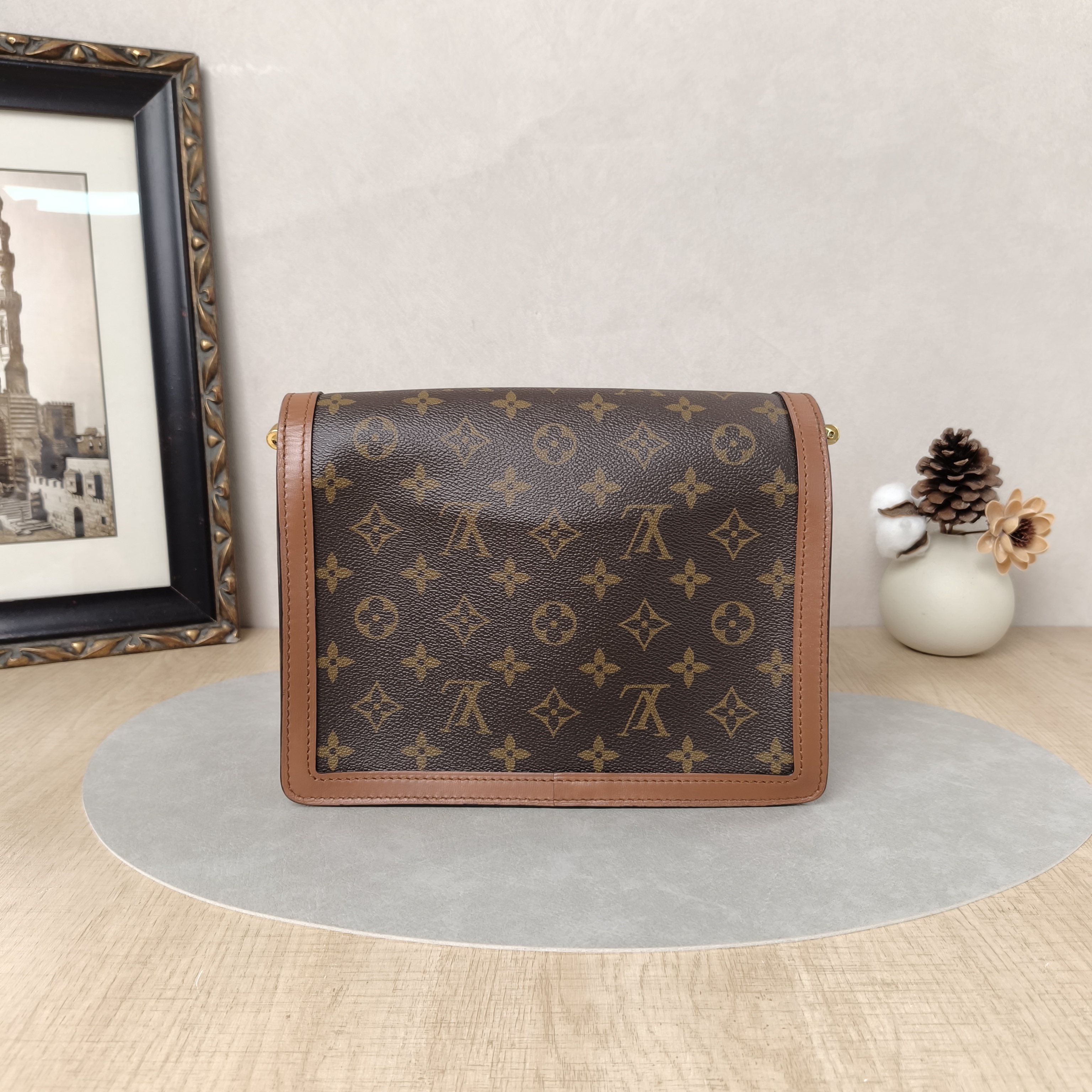 Louis Vuitton Crossbody Bag Dauphine Monogram PVC Medium25 × 10.5 × 17 cm — cover view 2 of 5