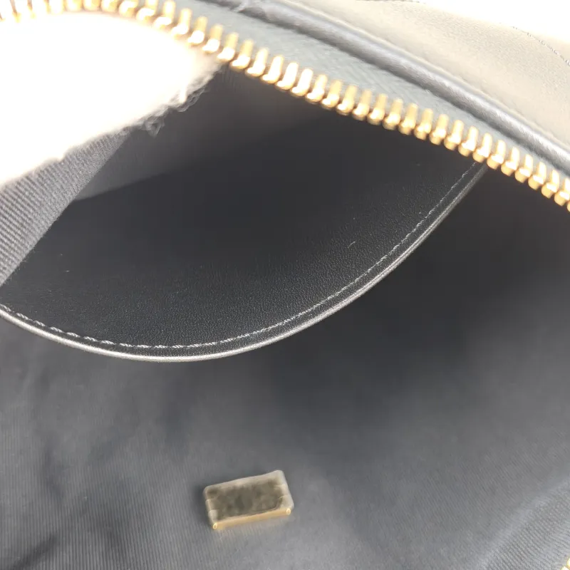 Chanel Shoulder Bag hobo Black with Gold-Tone Hardware Calfskin One Size 24 × 7 × 27 cm — detail view 9 of 13