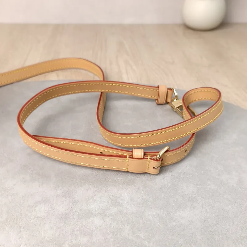 Louis Vuitton Crossbody Bag Alma Nano Monogram PVC nano 18 × 8 × 12 cm — detail view 7 of 10