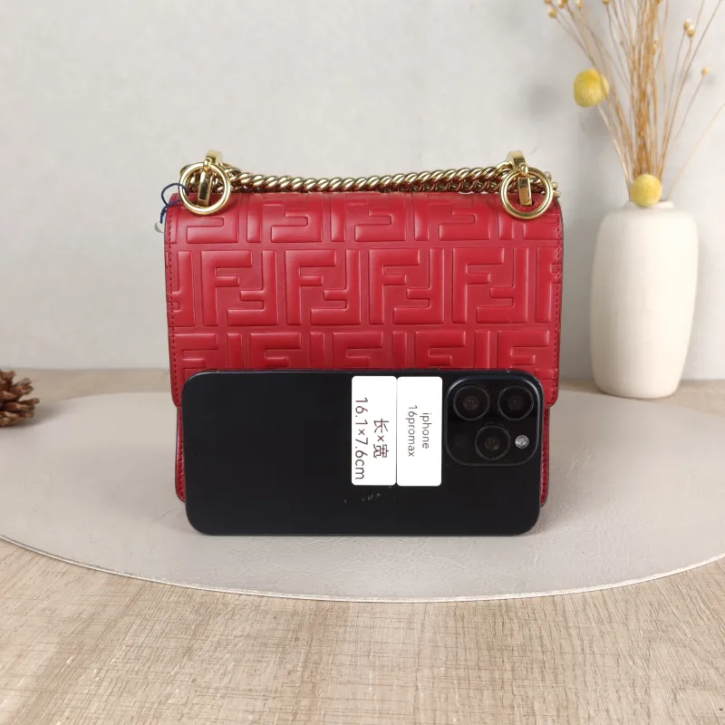 FENDI Crossbody Bag Crossbody Bag Red Calfskin One Size 19 × 7 × 15 cm — cover view 3 of 5
